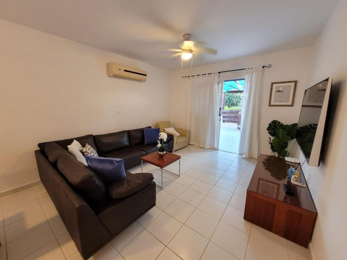 Apartment Large 2-bedroom Townhouse With Patio, 200mbps Wifi *